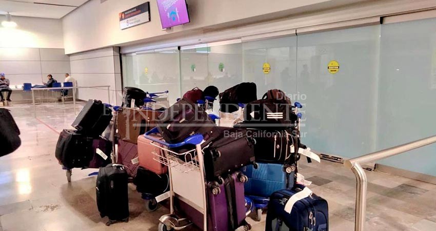 TAR deja varados a pasajeros en el aeropuerto de La Paz TAR deja varados a pasajeros en el aeropuerto de La Paz