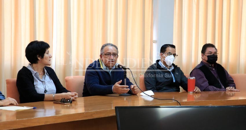 Rector de la UABCS sostiene reunión por cierre de año con personal universitario