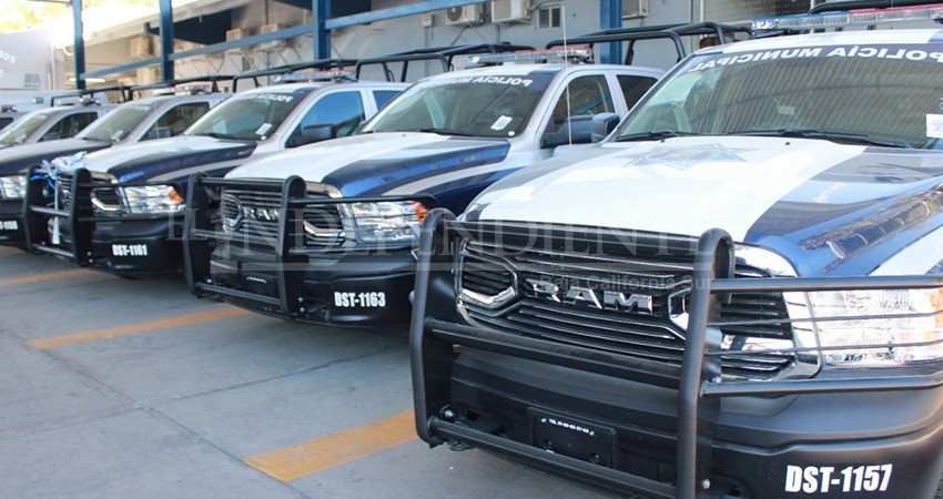 Ayuntamiento Los Cabos refuerza la seguridad pública con la entrega de patrullas y equipamiento a policías