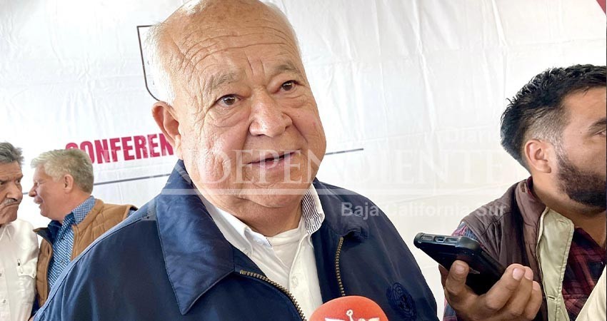Aumentan denuncias contra funcionarios de Mendoza Davis; “Hay un funcionario de muy buen nivel”: Castro Cosío Aumentan denuncias contra funcionarios de Mendoza Davis; “Hay un funcionario de muy buen nivel”: Castro Cosío