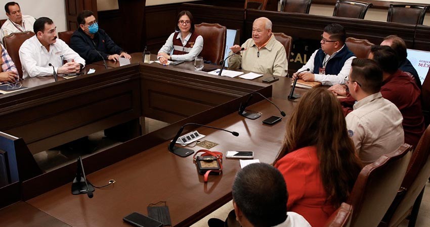 Se reúne gobernador con representantes del gobierno federal en Baja California Sur