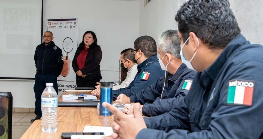 Policías municipales reciben certificación sobre búsqueda de personas desaparecidas y no localizadas, así como trata de personas Policías municipales reciben certificación sobre búsqueda de personas desaparecidas y no localizadas, así como trata de personas