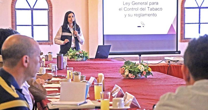 Socializa COEPRIS con empresarios las disposiciones previstas en el reglamento para control de tabaco