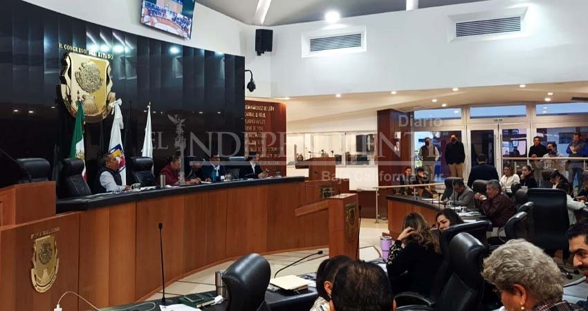 Desechan terna de candidatos a Fiscal Anticorrupción Desechan terna de candidatos a Fiscal Anticorrupción