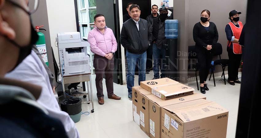 Secretaría General de gobierno fortalece con equipamiento áreas de atención a la población