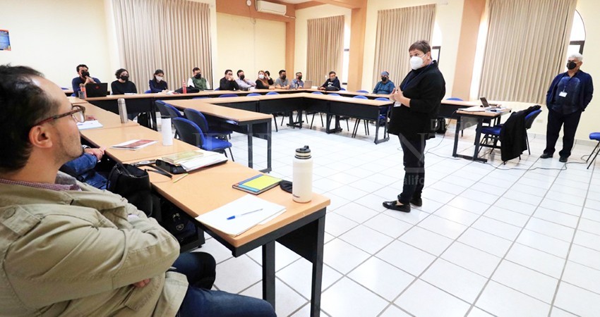 Capacitan a docentes de la UABCS en comunicación pública de la ciencia Capacitan a docentes de la UABCS en comunicación pública de la ciencia