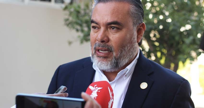 Hay temas más importantes que un tren en el pacífico: Almendariz Puppo Hay temas más importantes que un tren en el pacífico: Almendariz Puppo