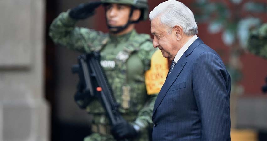 No hay una militarización en México: AMLO