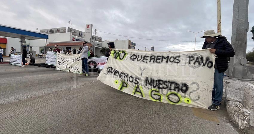 Tras bloqueo de vialidades maestros de telebachillerato logran acuerdos con SEP Tras bloqueo de vialidades maestros de telebachillerato logran acuerdos con SEP