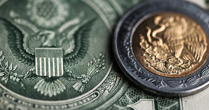 Peso cierra en 18.37 por dólar tras rozar mejor nivel desde abril de 2018 Peso cierra en 18.37 por dólar tras rozar mejor nivel desde abril de 2018