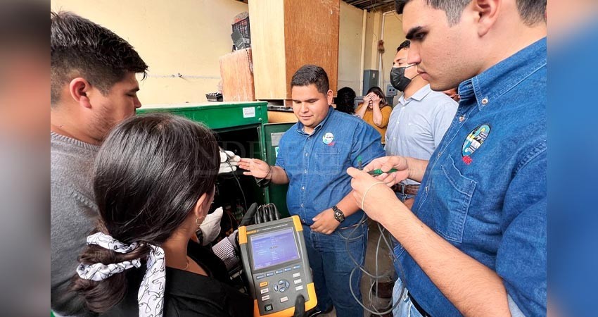 Instalan en Palacio Municipal un analizador de energía como preparación para el Plan de Eficiencia Energética