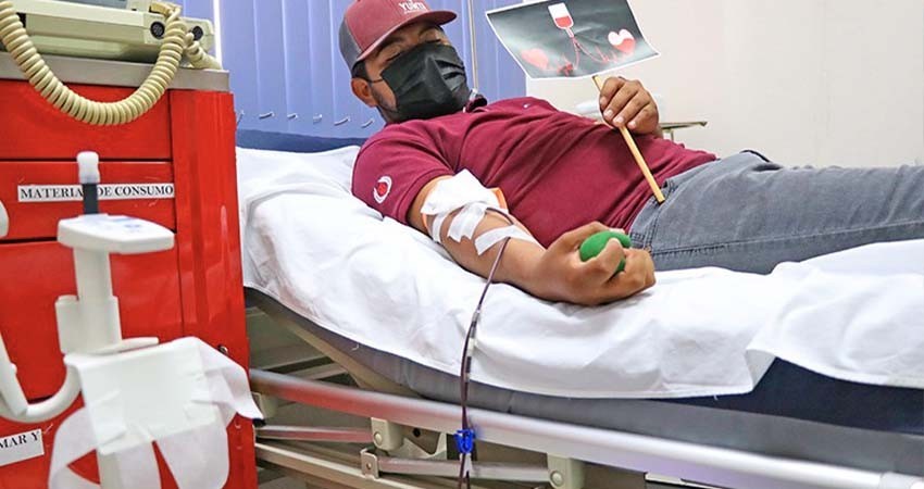 Centro estatal de transfusión sanguínea refuerza su abasto con apoyo de universitarios Centro estatal de transfusión sanguínea refuerza su abasto con apoyo de universitarios