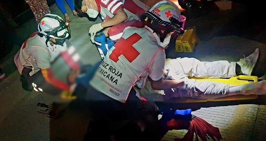 NO SUPO CUÁNTOS NI POR QUE LO GOLPEARON…