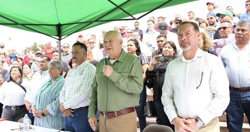 Logran burócratas de BCS incremento del 10% en sueldos, prestaciones y 19 bonos