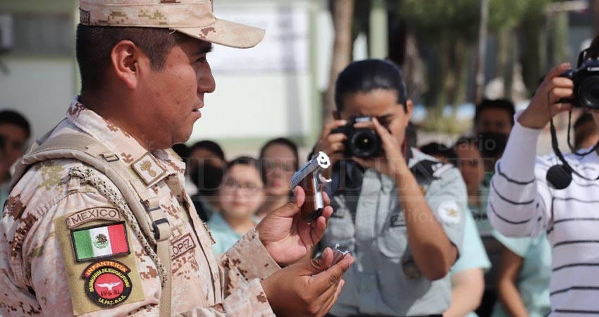 Refrenda el Ejército Mexicano su compromiso de salvaguardar la integridad de la población Refrenda el Ejército Mexicano su compromiso de salvaguardar la integridad de la población