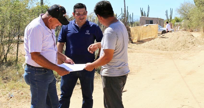 Avanza Ayuntamiento de La Paz en su Programa de Electrificación 2023