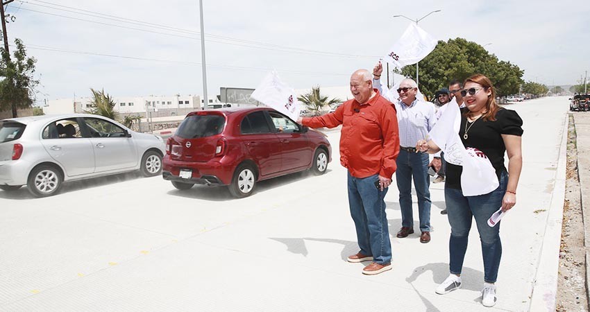 Supervisa gobernador VCC obras de pavimentación en La Paz