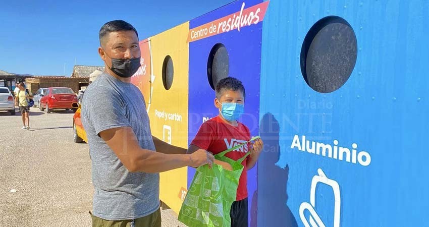 Recolectados en playa El Tecolote 143 kilos de residuos en el contenedor de “Ruta Cero”