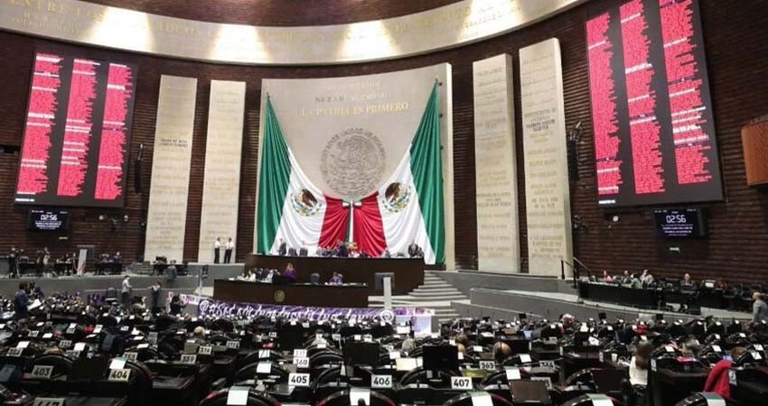 Cámara de Diputados aprueba reforma de AMLO con nueva lista de enfermedades de trabajo