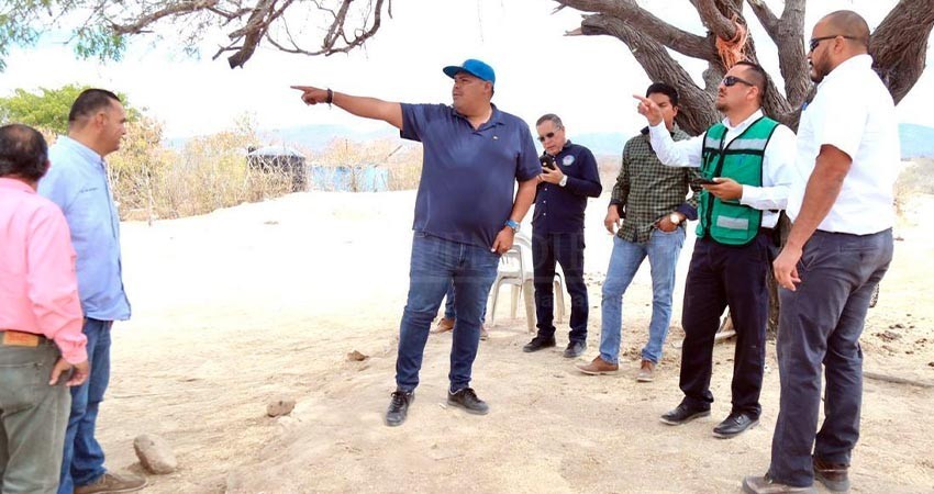 Ayto Los Cabos supervisan trabajos, previo al inicio de la obra de electrificación de La Candelaria