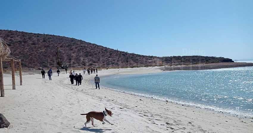 Liberan acceso a otra playa en La Paz; tenía al menos 10 años bloqueada Liberan acceso a otra playa en La Paz; tenía al menos 10 años bloqueada