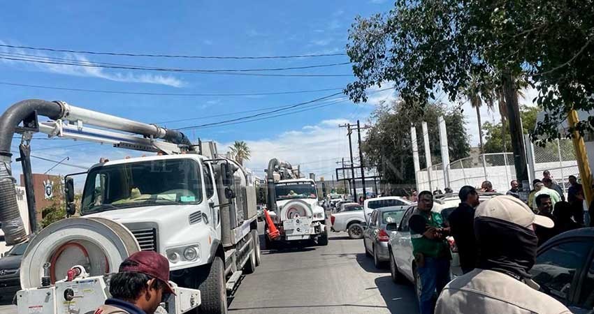 Sindicalizados bloquearon oficinas administrativas de Oomsapas Sindicalizados bloquearon oficinas administrativas de Oomsapas