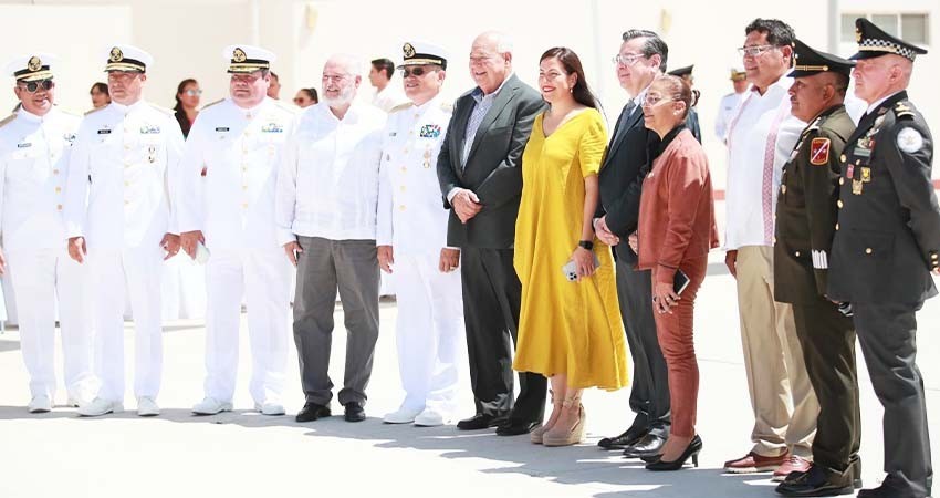 Asiste gobernador a ceremonia alusiva a defensa del puerto de Veracruz