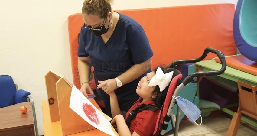 Atiende SEP a mil 221 niñas, niños y jóvenes con discapacidad en BCS