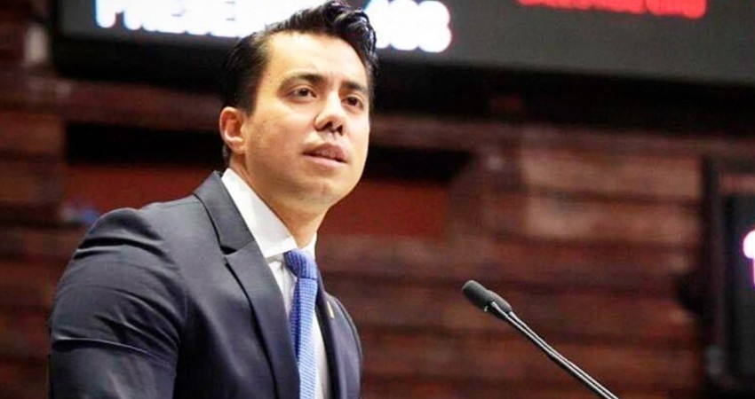 Desaparición de Insabi dejará a mexicanos sin medicamentos: Felifer Macías