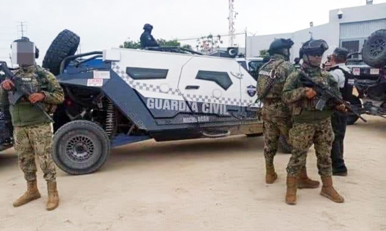 Marina aseguró en Los Cabos dos vehículos con características similares a los de la Guardia Nacional