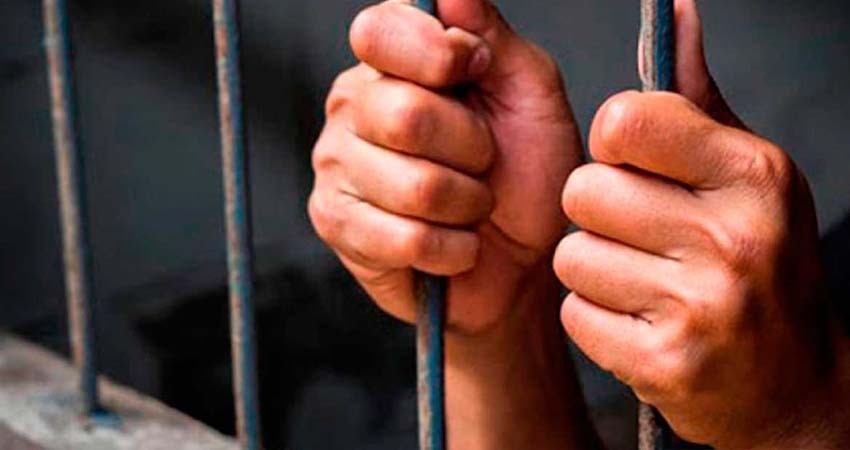 Queda vinculada a proceso por causar daños a un vehículo en Cabo San Lucas