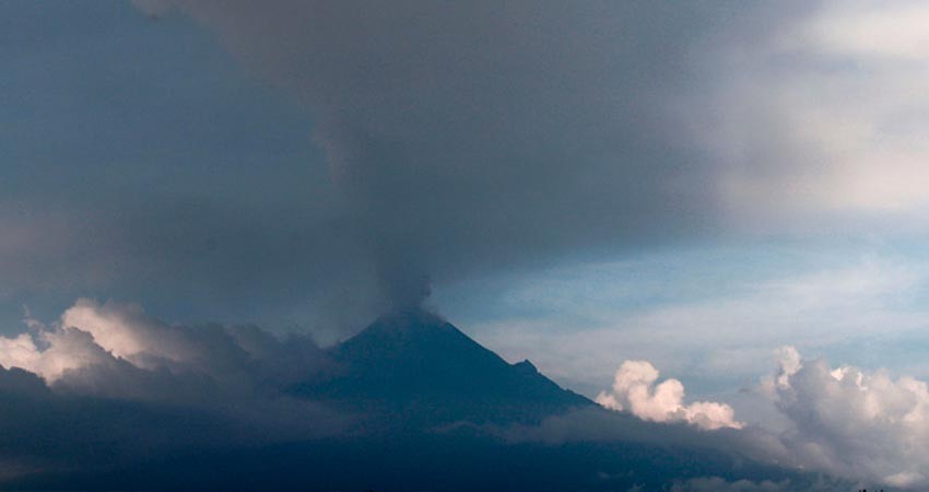 Puebla regresa a clases virtuales por actividad en Volcán Popocatépetl