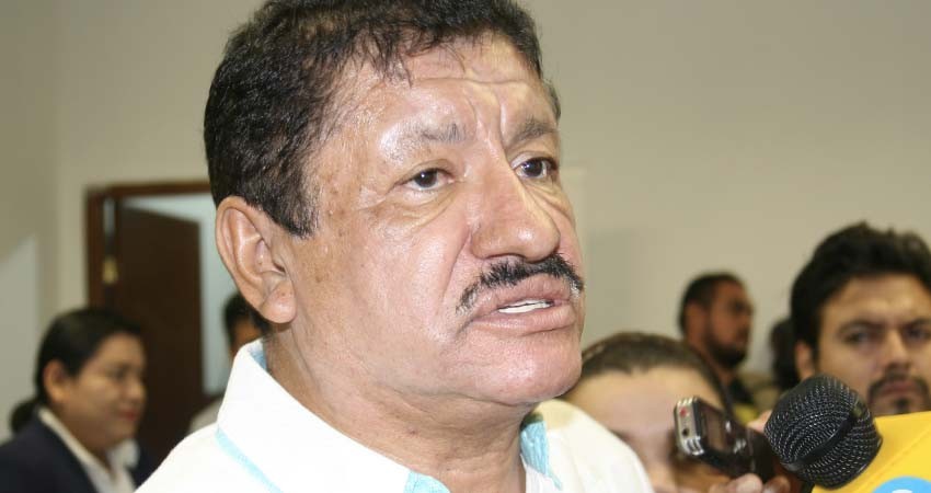Millonaria deuda del SAT debe ser atendida como la del ISSSTE: Armando Martínez Millonaria deuda del SAT debe ser atendida como la del ISSSTE: Armando Martínez
