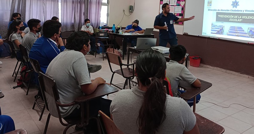 Seguridad Pública Los Cabos realiza actividades en la zona rural para evitar el acoso escolar Seguridad Pública Los Cabos realiza actividades en la zona rural para evitar el acoso escolar