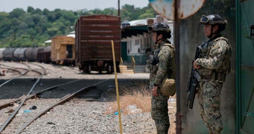 Ocupación de tramos de Ferrosur es “legal y constitucional”, asegura López Obrador