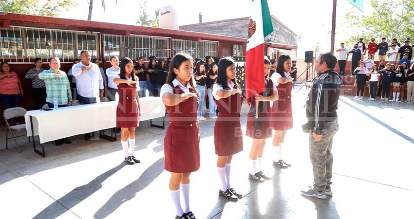 Exhorta delegado de CSL a estudiantes a prepararse como futuros profesionistas