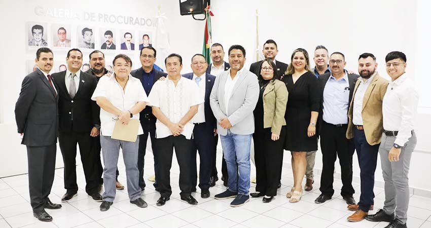 Trabajadores de la PGJE alcanzan el grado académico de maestros en criminalística