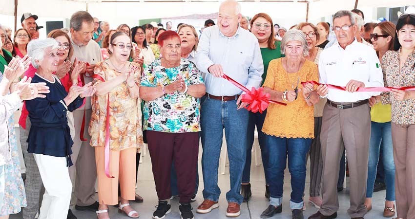 Entrega gobernador primera etapa de edificio de asociación de pensionados y jubilados en Comondú; se destinaron 1.9 MDP