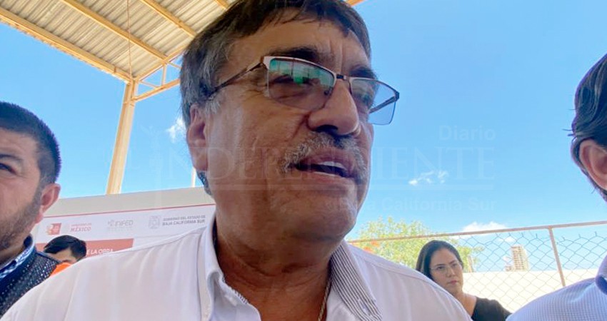 Responde Leggs Castro a Saldaña: "No se le dan las finanzas" Responde Leggs Castro a Saldaña: "No se le dan las finanzas"