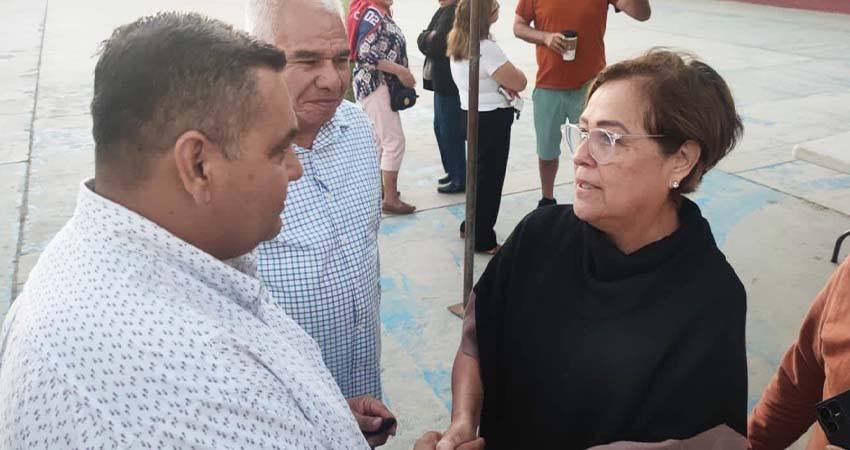 Establece XIV Ayuntamiento de Los Cabos mesas de trabajo con habitantes de colonia Bugambilia para analizar temas de la tenencia de la tierra