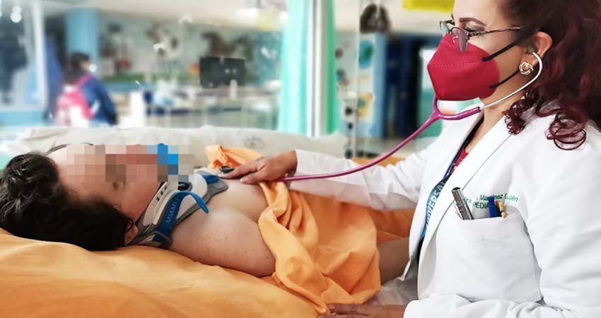 Abdalá podía morir o quedar cuadripléjico; médicos del IMSS lo operan y ya se recupera