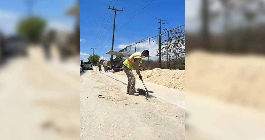 Refuerza Servicios Públicos acciones de limpieza en paraderos del transporte público    8 rojo