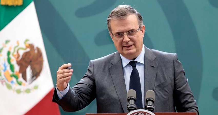Ebrard, el primero en registrarse como aspirante a candidatura presidencial por Morena