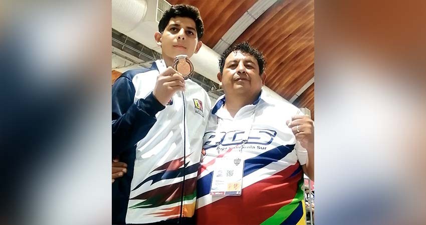 Conquistan karatecas paceños 5 medallas en Nacionales CONADE