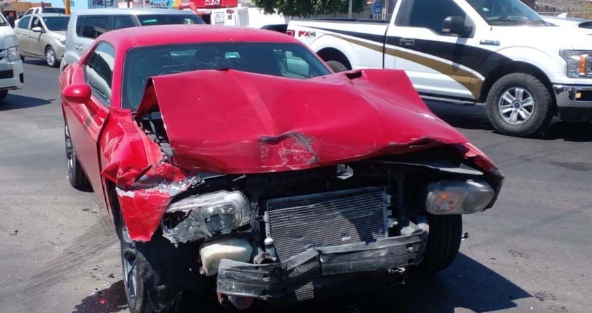 Registra La Paz múltiple choque automovilístico