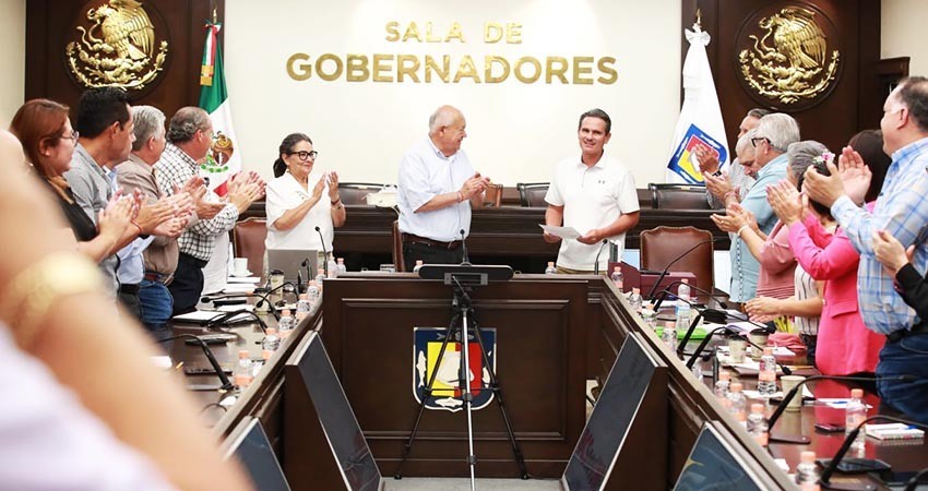 Entrega el gobernador nombramiento oficial a Noé Fiol como titular del INSUDE