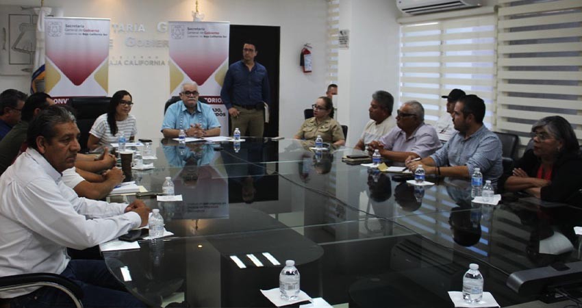 Gobierno del Estado da seguimiento a desazolve de La Bocana en Puerto López Mateos