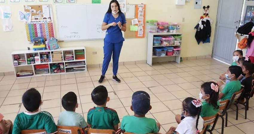 Salud Estatal lleva pláticas de higiene bucal a escuelas de nivel básico