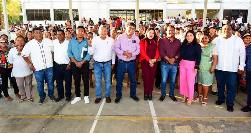 Reitera alcalde compromiso sobre apoyos en materia de viviendas a comunidad indígena