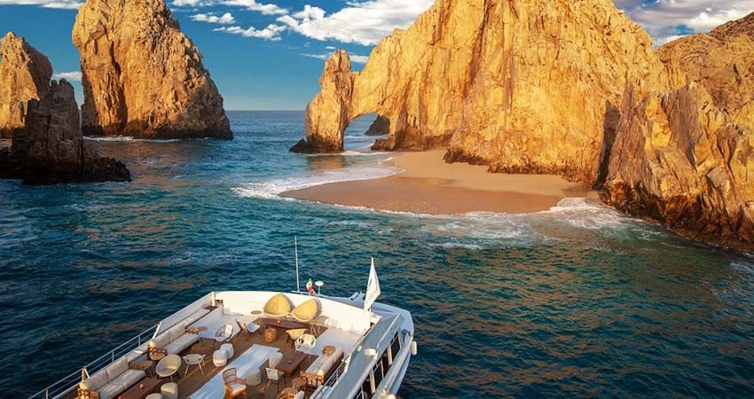 México ingresó 13.044 millones de dólares por visitantes extranjeros de enero-mayo